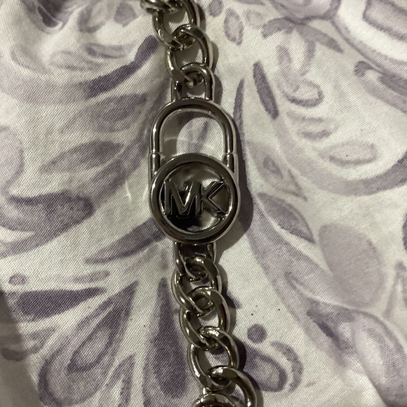 MK chained belt - Picture 2 of 3